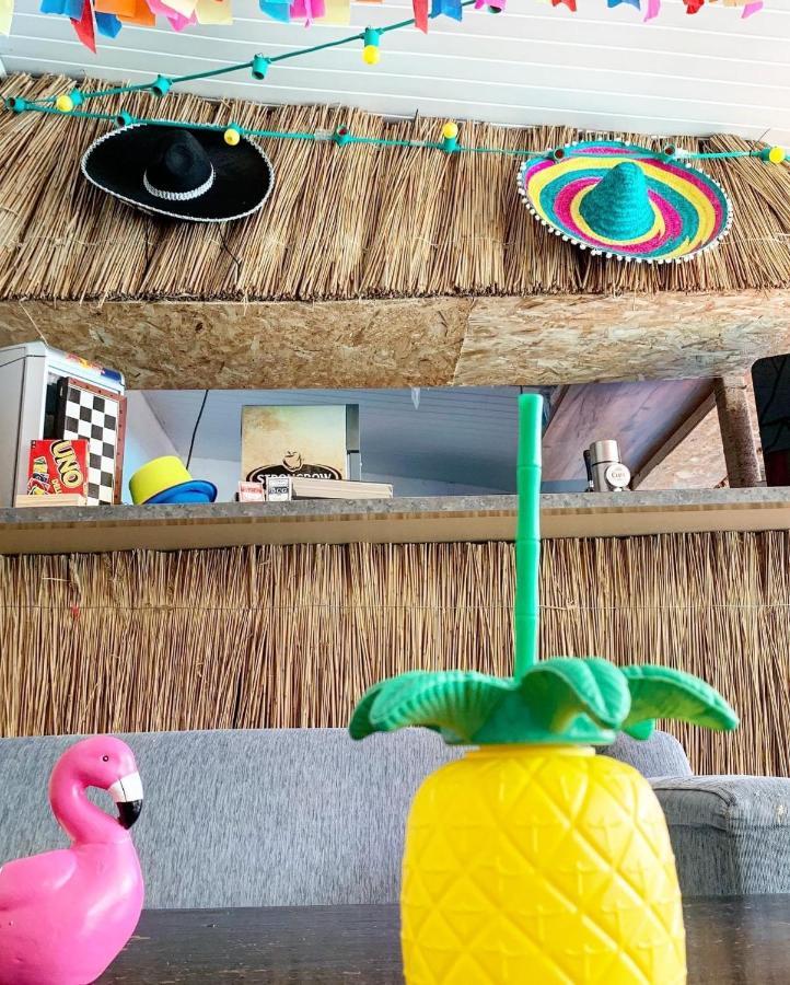 Casa Barbie Costinesti Vandrarhem Exteriör bild