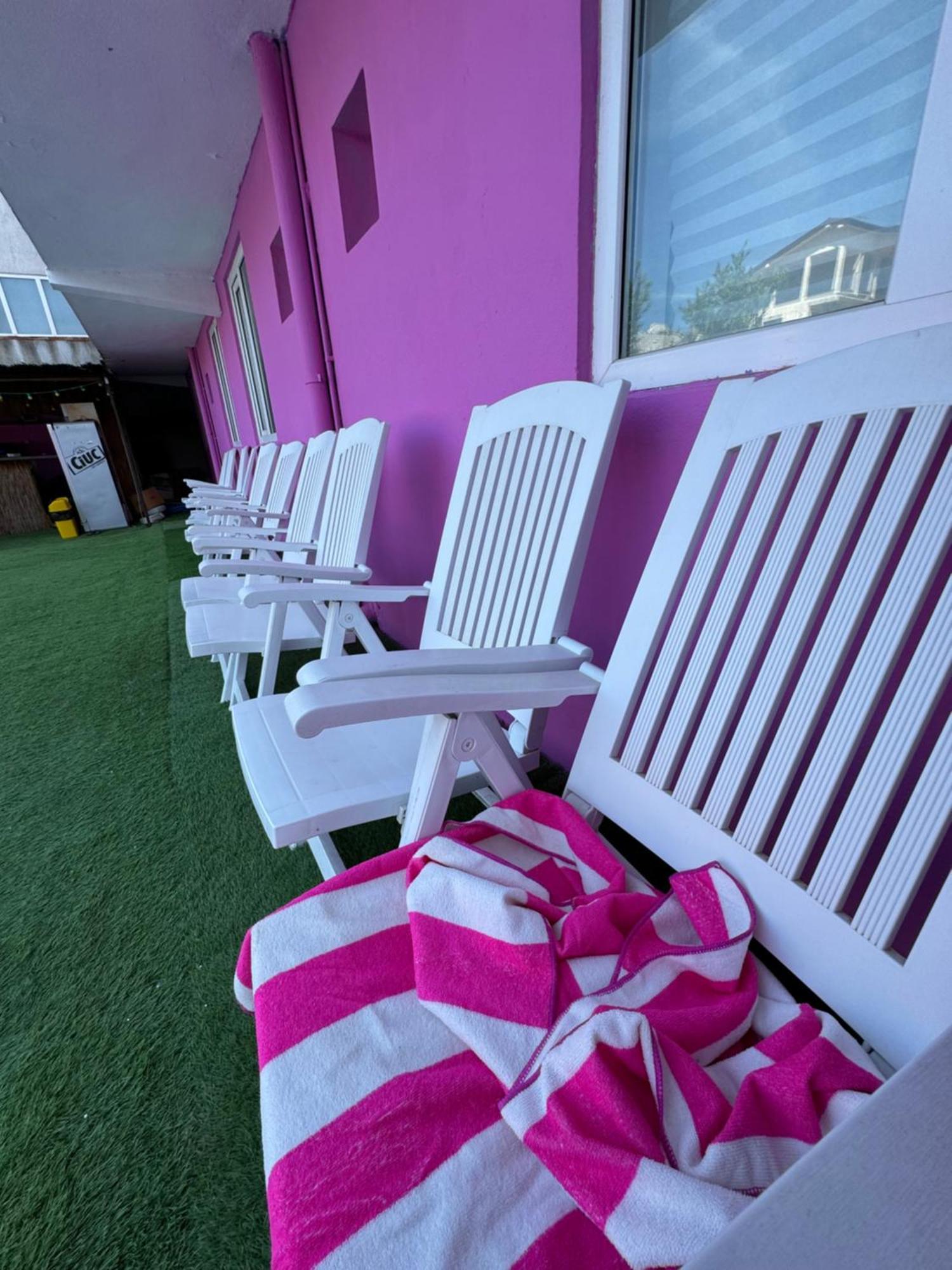 Casa Barbie Costinesti Vandrarhem Exteriör bild
