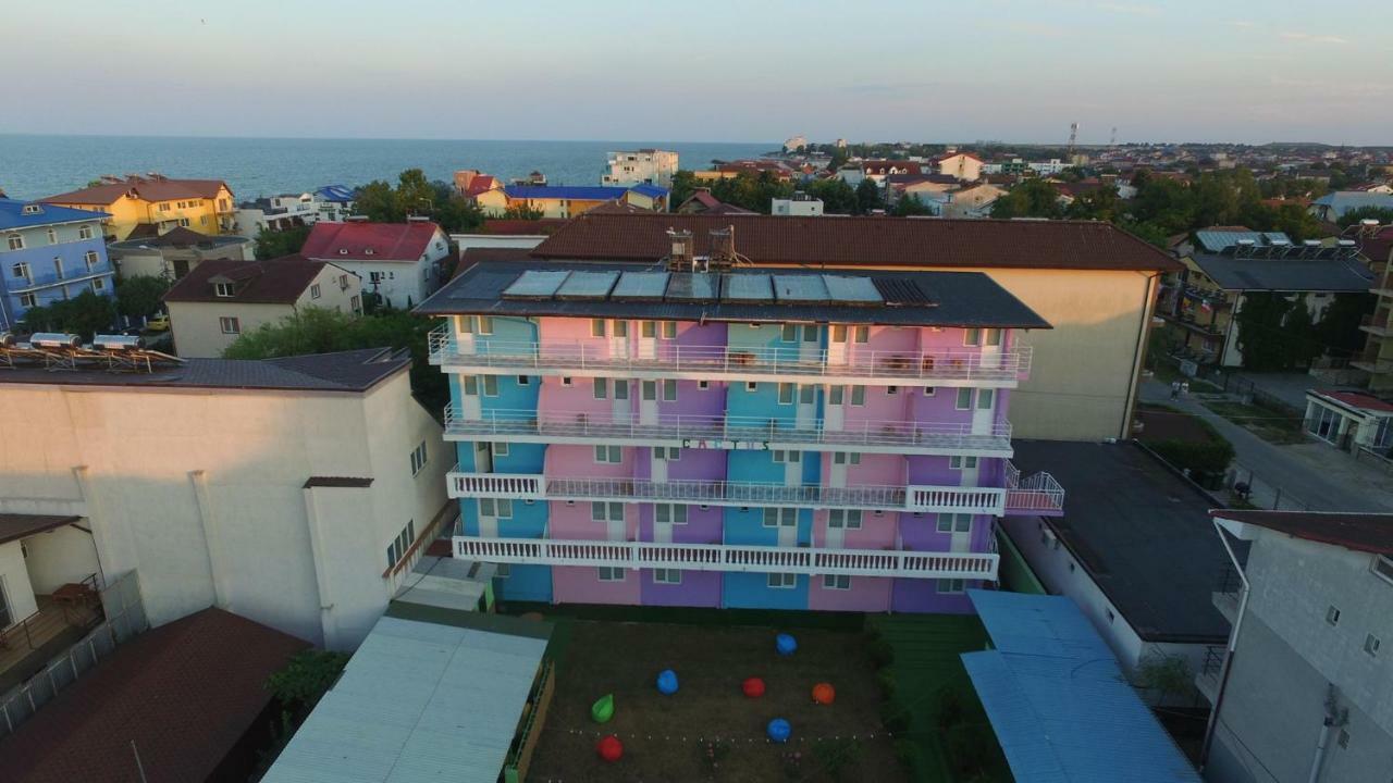 Casa Barbie Costinesti Vandrarhem Exteriör bild